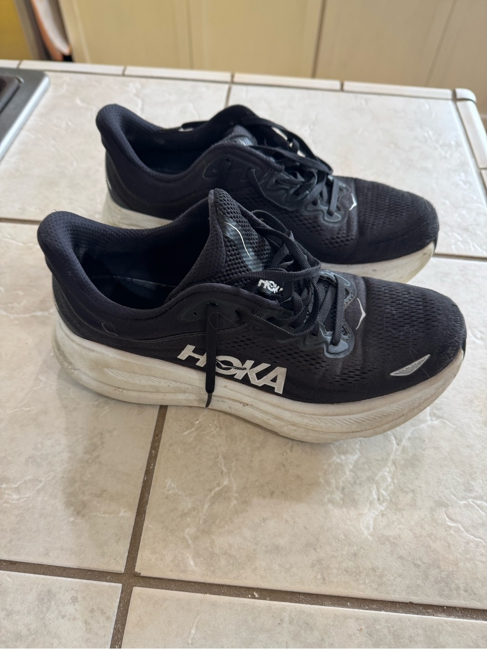 Hoka Bondi 9 Men’s 10.5 Running Shoes